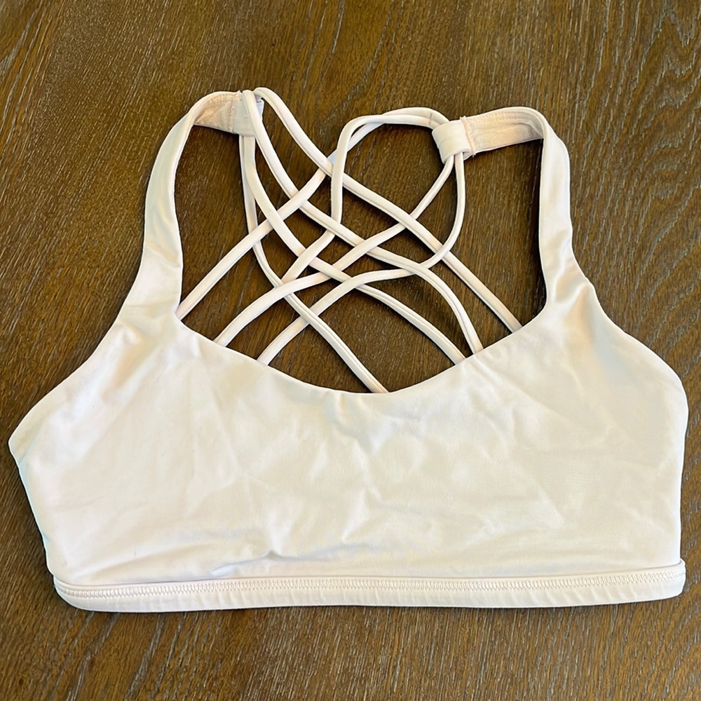 Lululemon Free 2 Be Bra